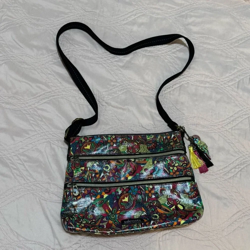 SAKROOTS Artist Circle Zippered Crossbody - rainbow spirit desert - Picture 2 of 7